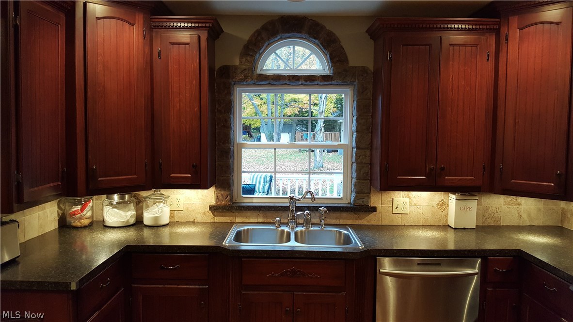 2957 Mayfair Road Green, OH 44312 - Photo 9 of 29 Gallery Image 9