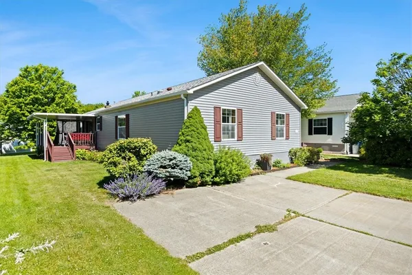 $320,000 | 59 Robin Drive, Tiverton, RI 02878