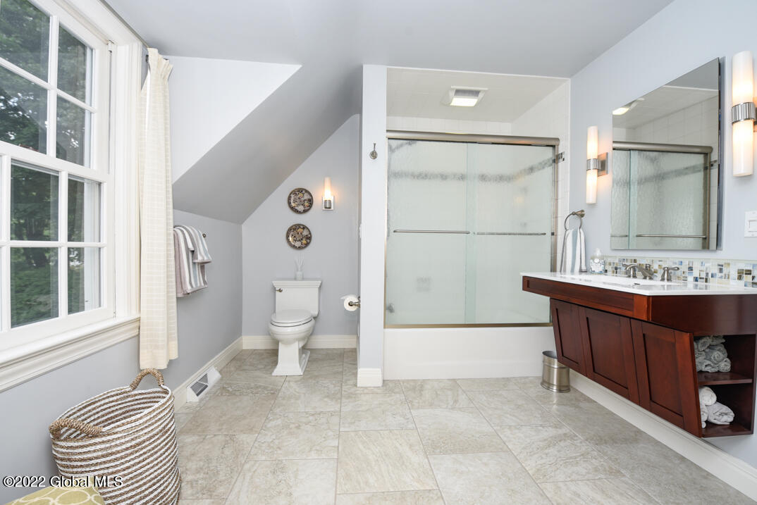 7 Colonial Green Road Colonie, NY 12211 - Photo 36 of 53 _REN5357