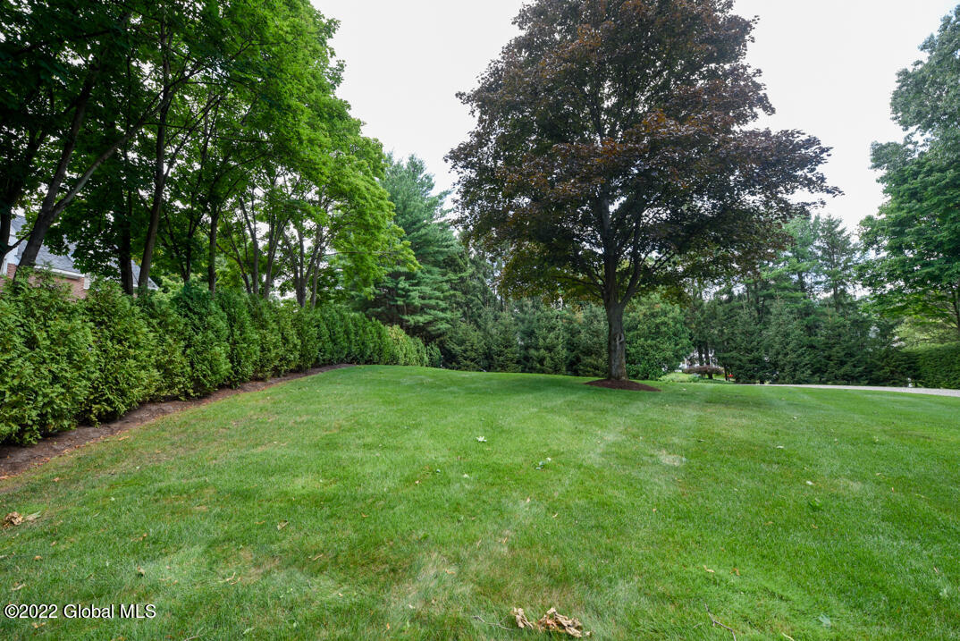 7 Colonial Green Road Colonie, NY 12211 - Photo 6 of 53 _REN5136