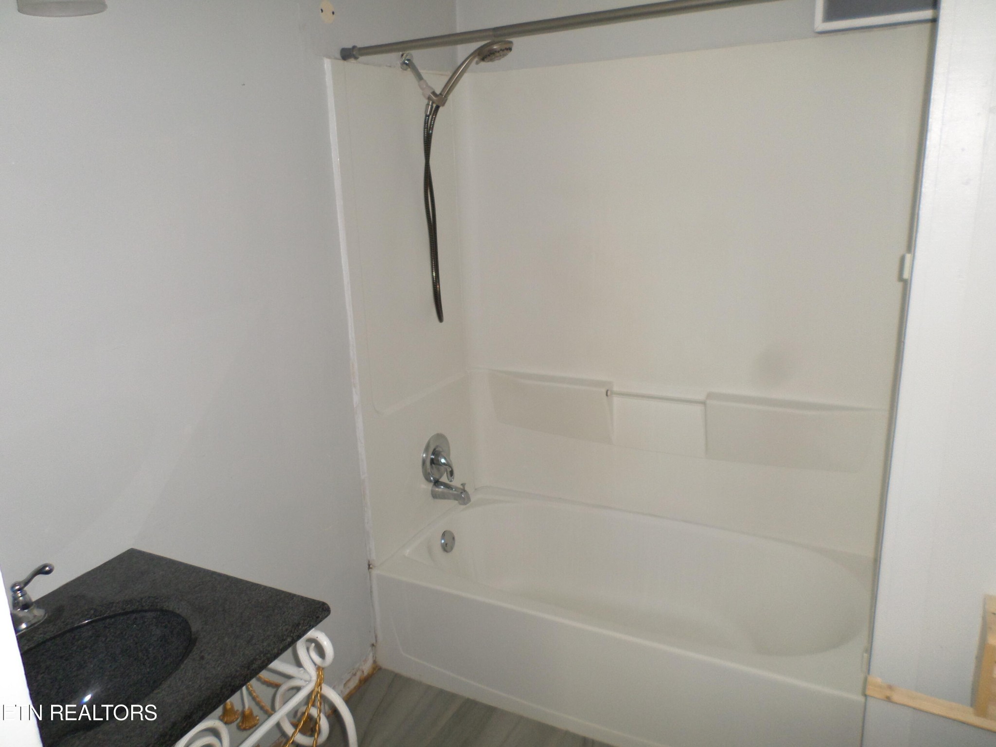 4907 Rowan Road Knoxville, TN 37912 - Photo 9 of 13 Gallery Image 9