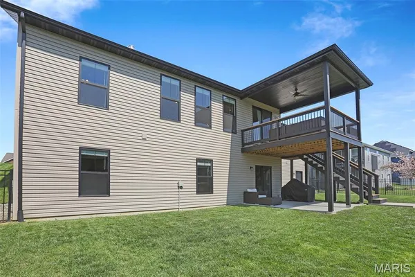 $525,000 | 212 Meridian Oaks Drive, Glen Carbon, IL 62034