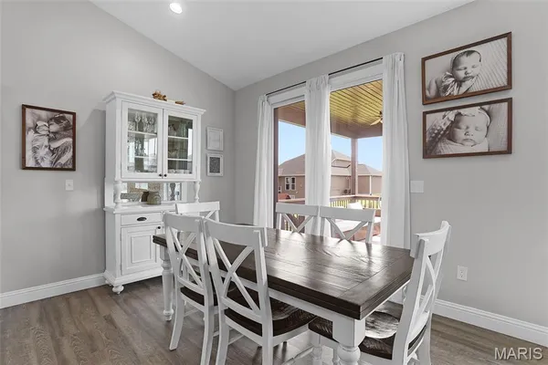 $525,000 | 212 Meridian Oaks Drive, Glen Carbon, IL 62034