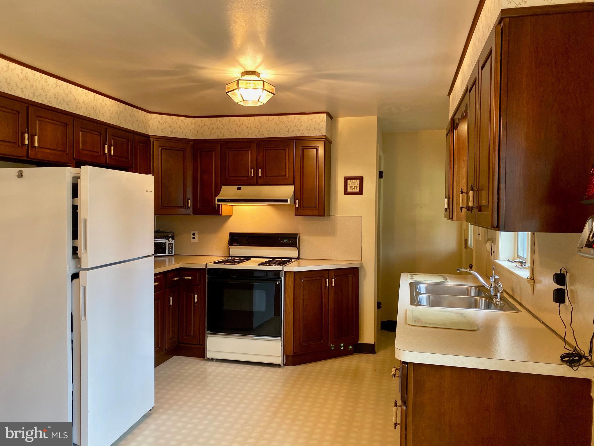2525 Raleigh Drive York, PA 17402 - Photo 11 of 38 Gallery Image 11