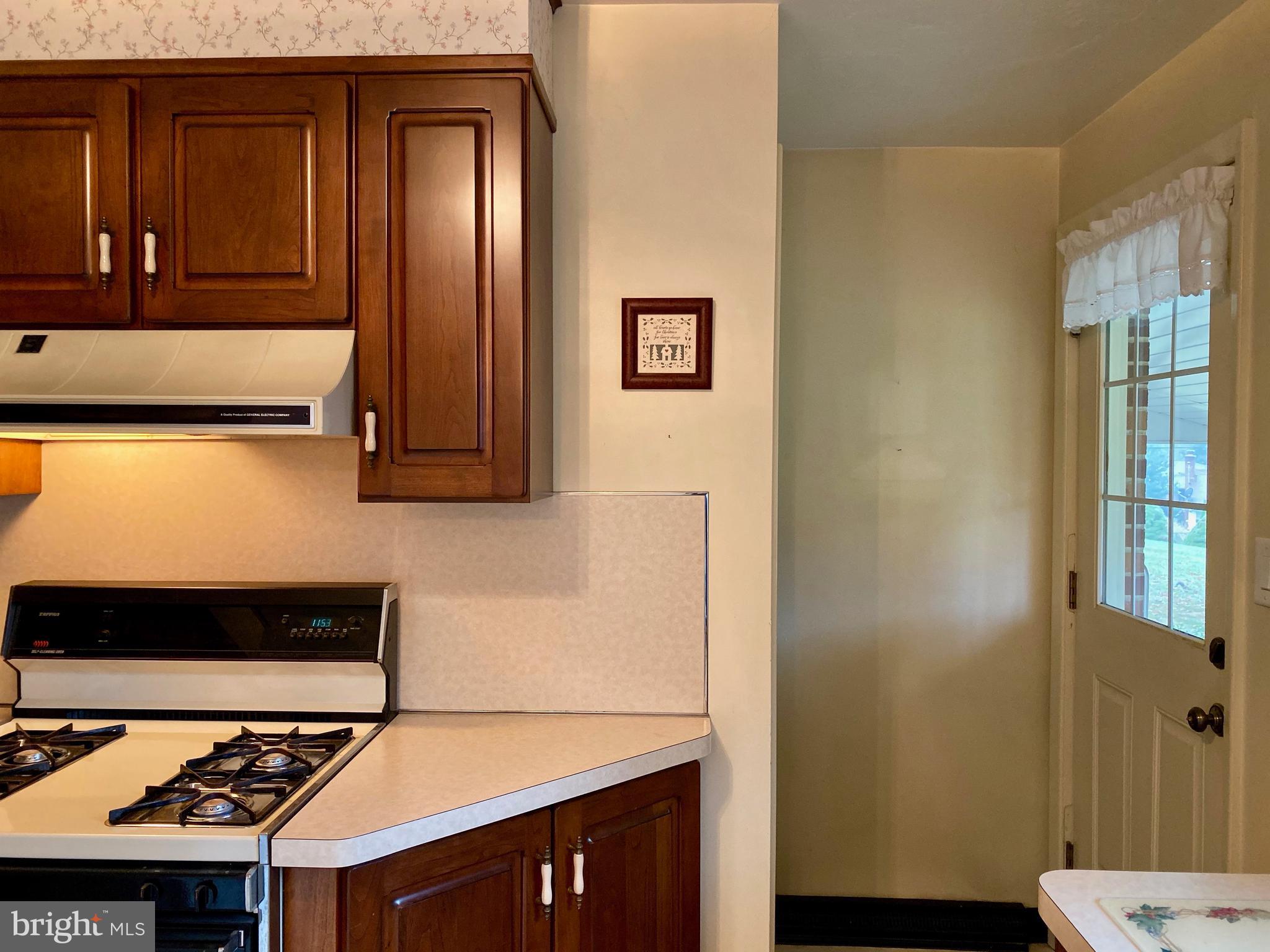 2525 Raleigh Drive York, PA 17402 - Photo 14 of 38 Gallery Image 14