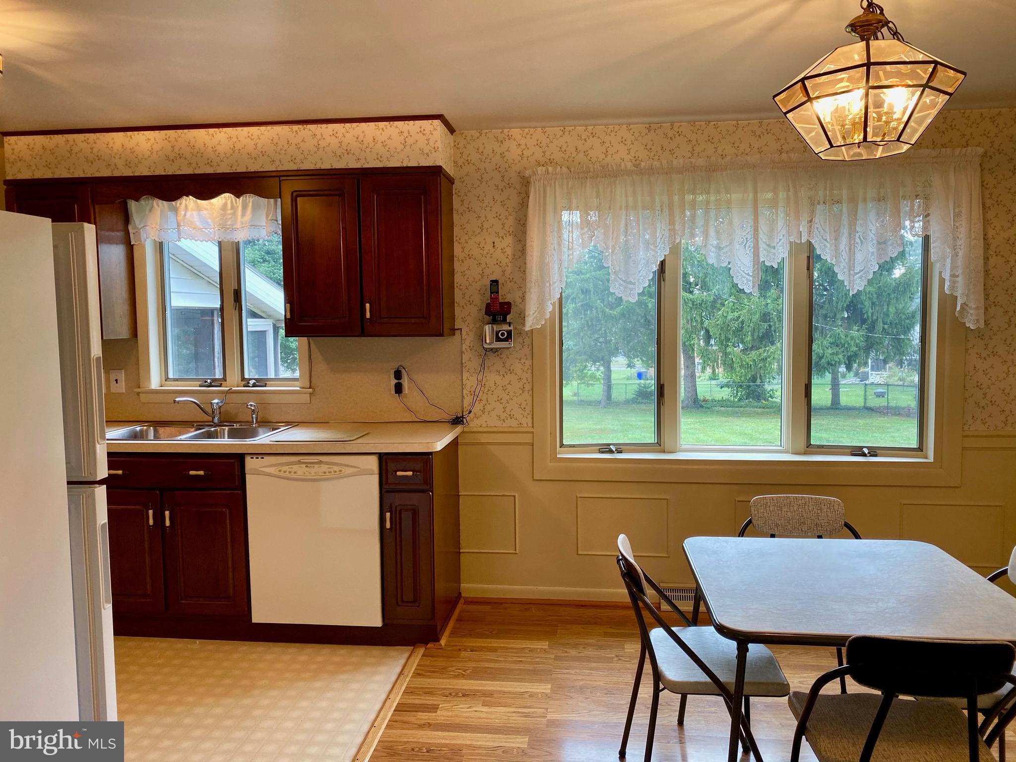 2525 Raleigh Drive York, PA 17402 - Photo 17 of 38 Gallery Image 17