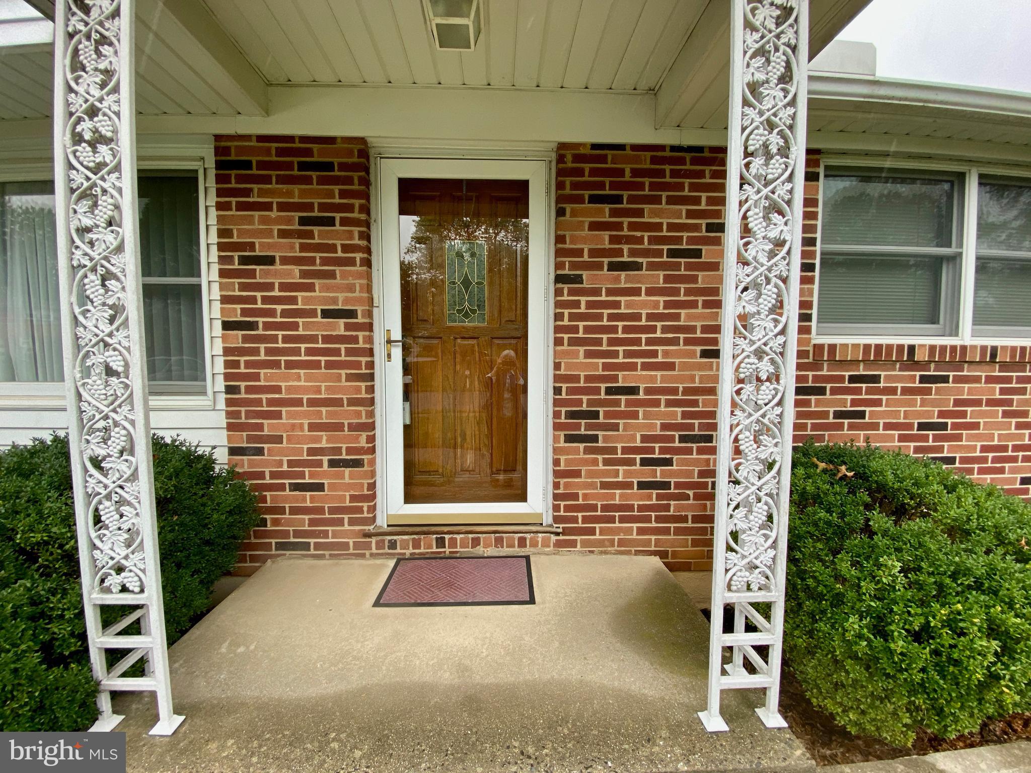 2525 Raleigh Drive York, PA 17402 - Photo 7 of 38 Gallery Image 7