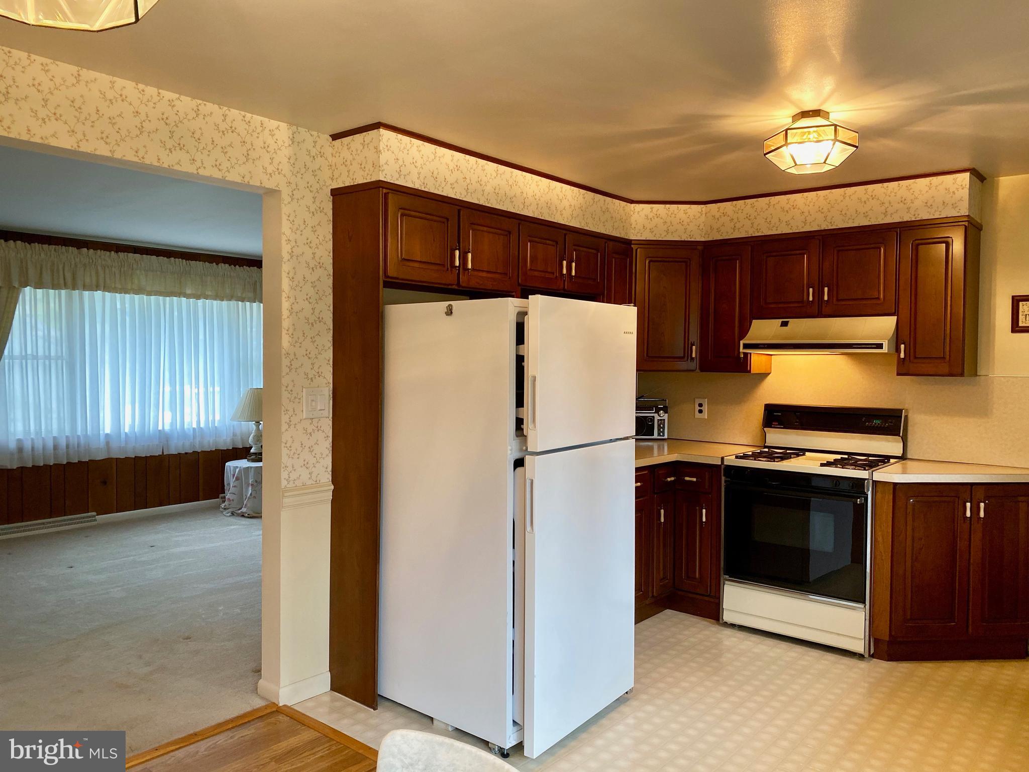 2525 Raleigh Drive York, PA 17402 - Photo 10 of 38 Gallery Image 10