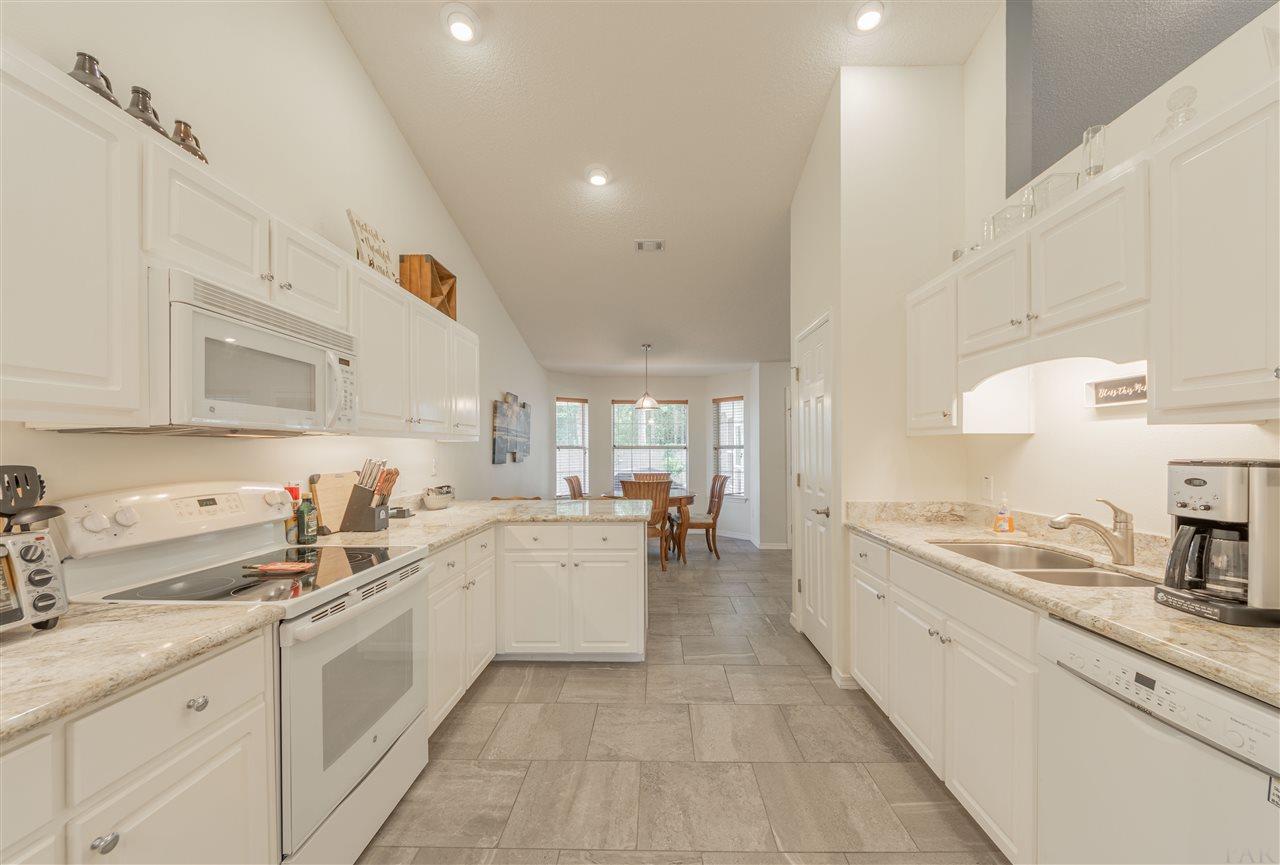 1241 Grand Ridge Circle Gulf Breeze, FL 32563 - Photo 8 of 48 Gallery Image 8