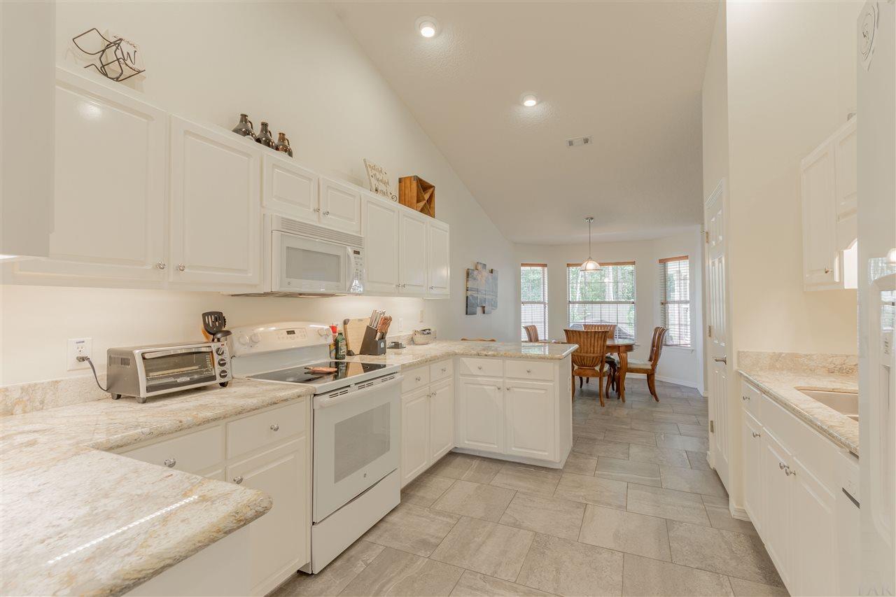 1241 Grand Ridge Circle Gulf Breeze, FL 32563 - Photo 9 of 48 Gallery Image 9