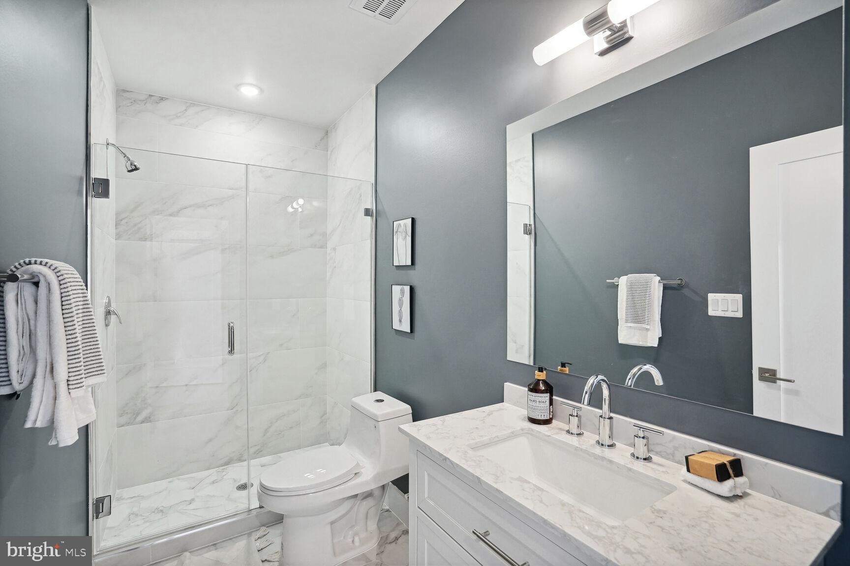 901 19th Street Northeast, Unit PH2 Washington, DC 20002 - Photo 22 of 31