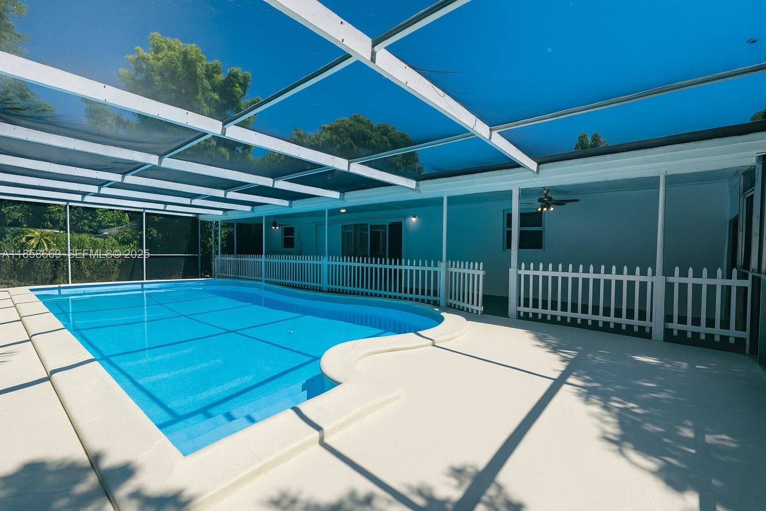 535 Northeast 158th Street Miami, FL 33162 - Photo 5 of 10