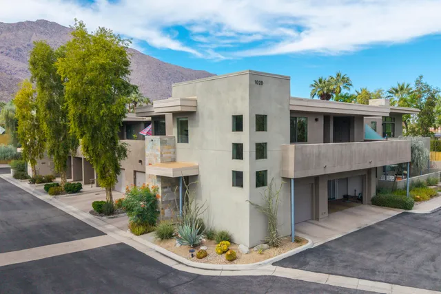 $529,000 | 1028 East Palm Canyon Drive, Unit 207, Palm Springs, CA 92264