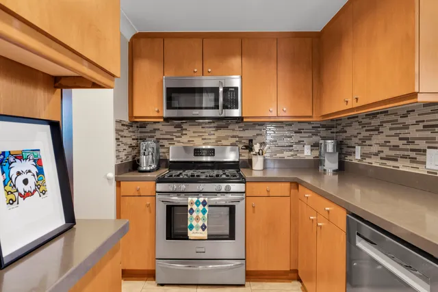 $529,000 | 1028 East Palm Canyon Drive, Unit 207, Palm Springs, CA 92264