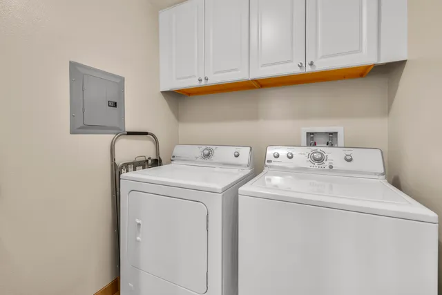 $529,000 | 1028 East Palm Canyon Drive, Unit 207, Palm Springs, CA 92264