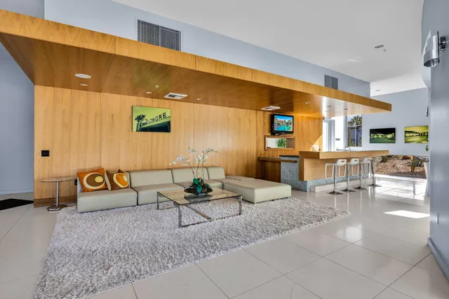 $529,000 | 1028 East Palm Canyon Drive, Unit 207, Palm Springs, CA 92264