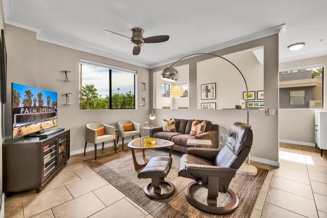 $529,000 | 1028 East Palm Canyon Drive, Unit 207, Palm Springs, CA 92264
