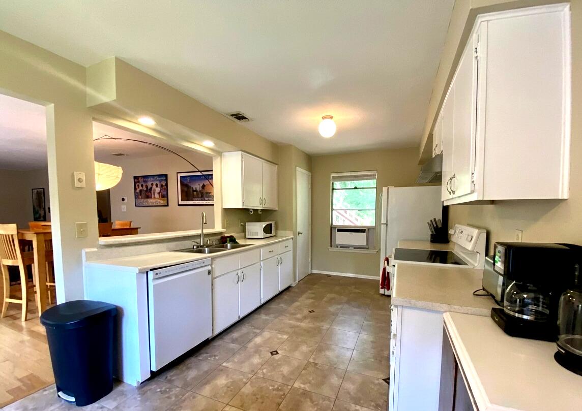 903 The High Road Austin, TX 78746 - Photo 12 of 27