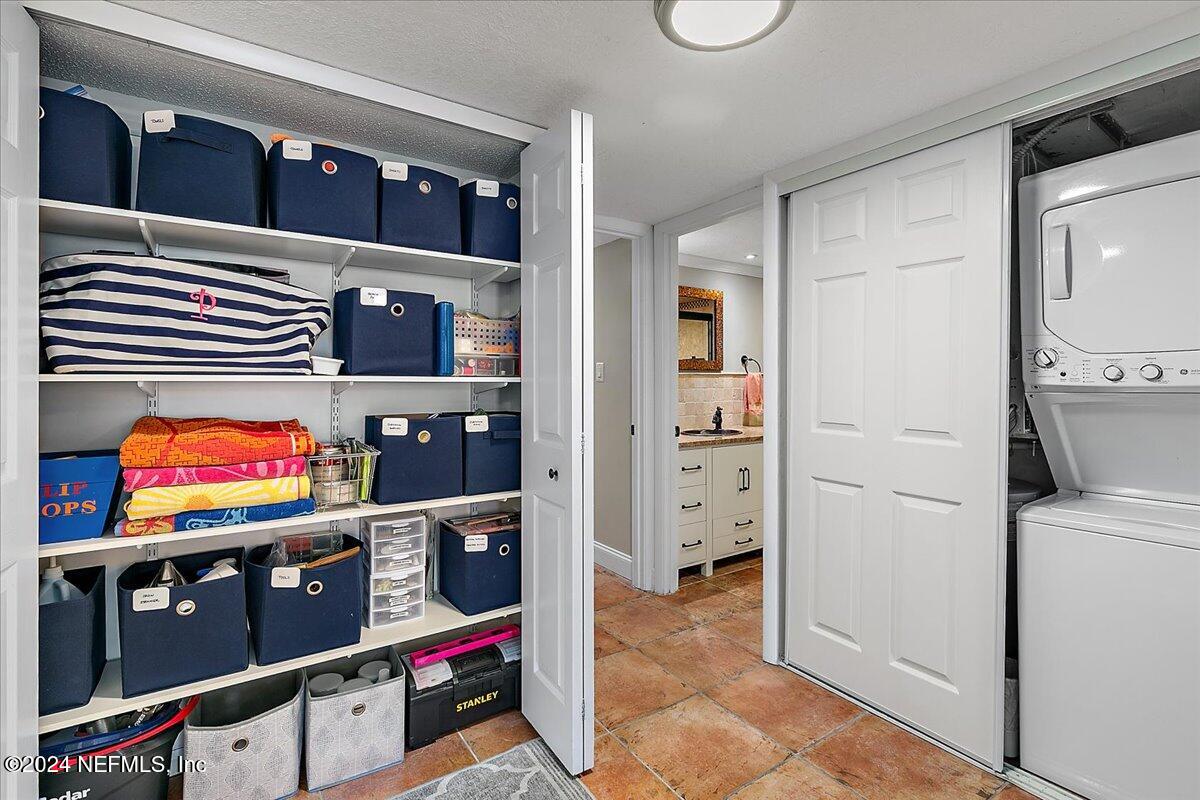 1301 1st Street South, Unit 1505 Jacksonville Beach, FL 32250 - Photo 20 of 36 a view of hall way with furniture
