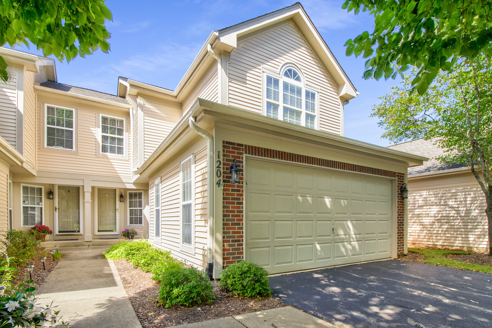 1204 Coldspring Road Elgin, IL 60120 - Photo 1 of 27
