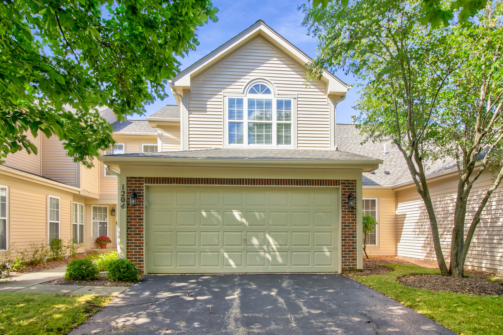 1204 Coldspring Road Elgin, IL 60120 - Photo 2 of 27