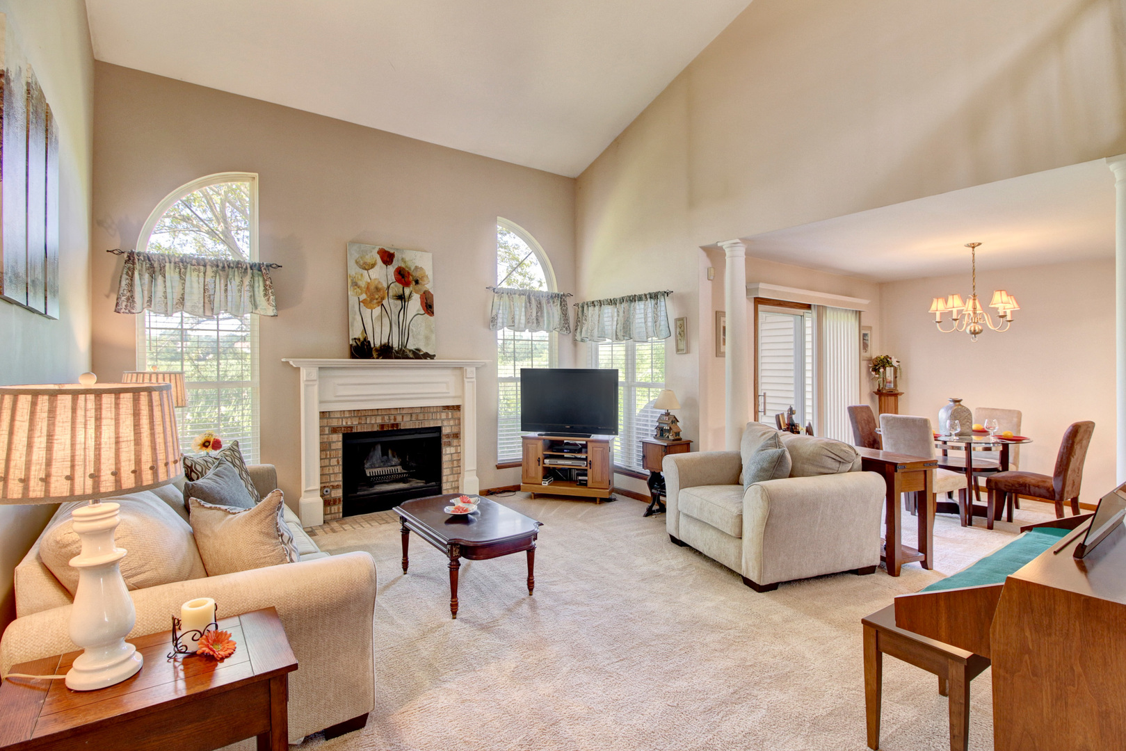 1204 Coldspring Road Elgin, IL 60120 - Photo 13 of 27