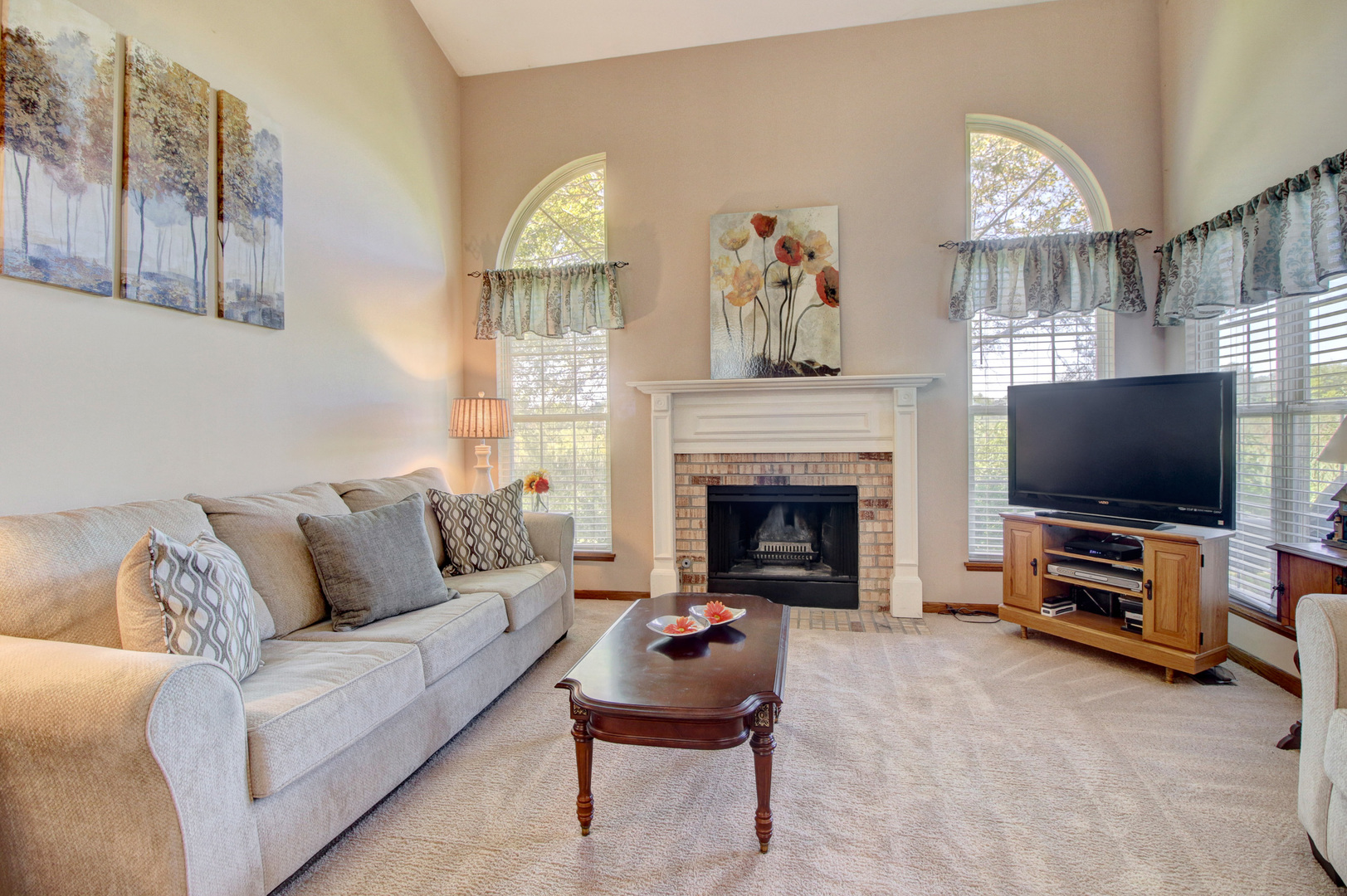 1204 Coldspring Road Elgin, IL 60120 - Photo 10 of 27