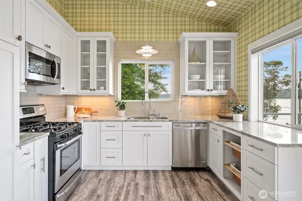 $749,000 | 13320 Highway 106, Belfair, WA 98528
