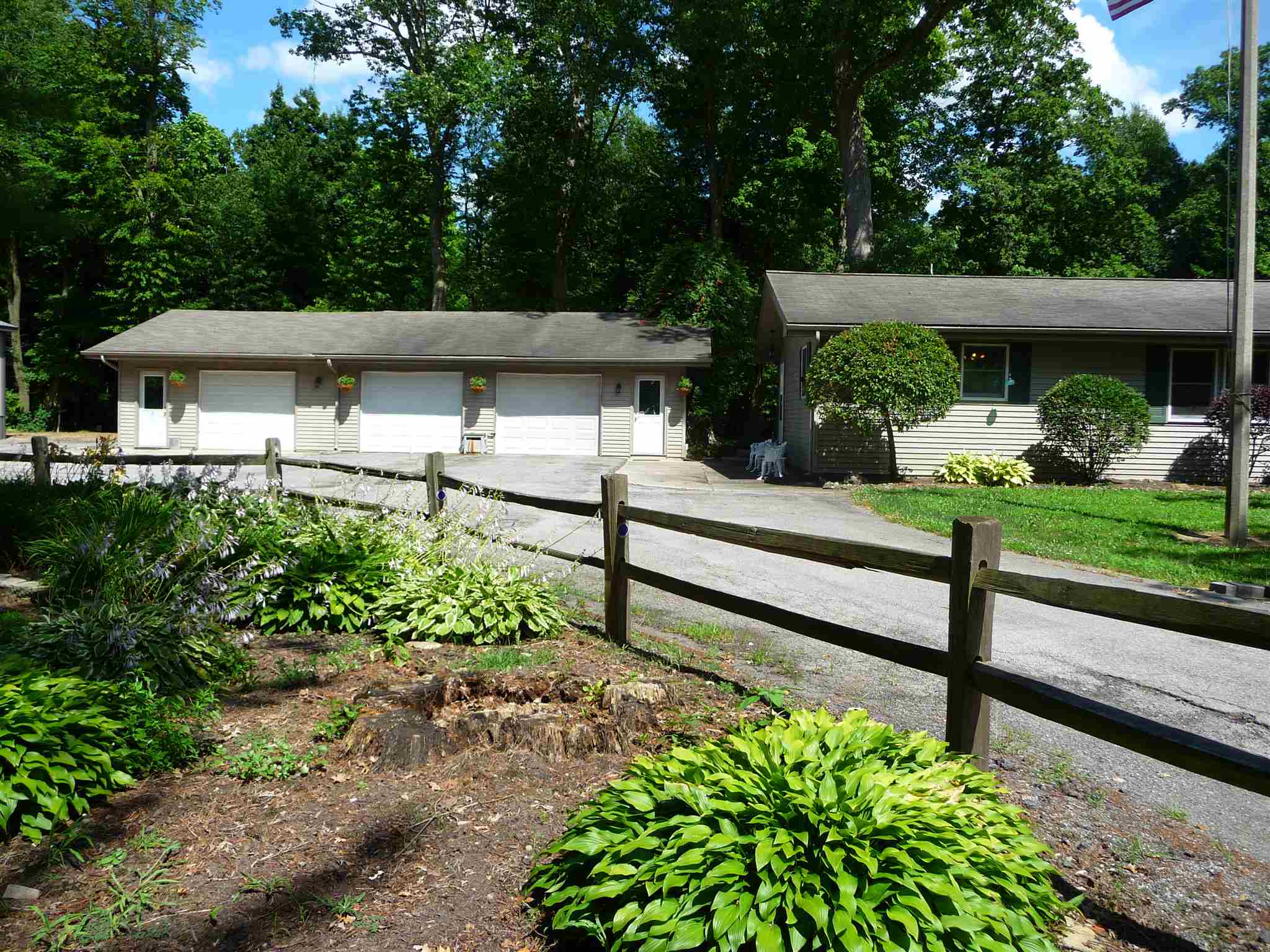 11529 Branstrator Road Fort Wayne, IN 46809 - Photo 3 of 30