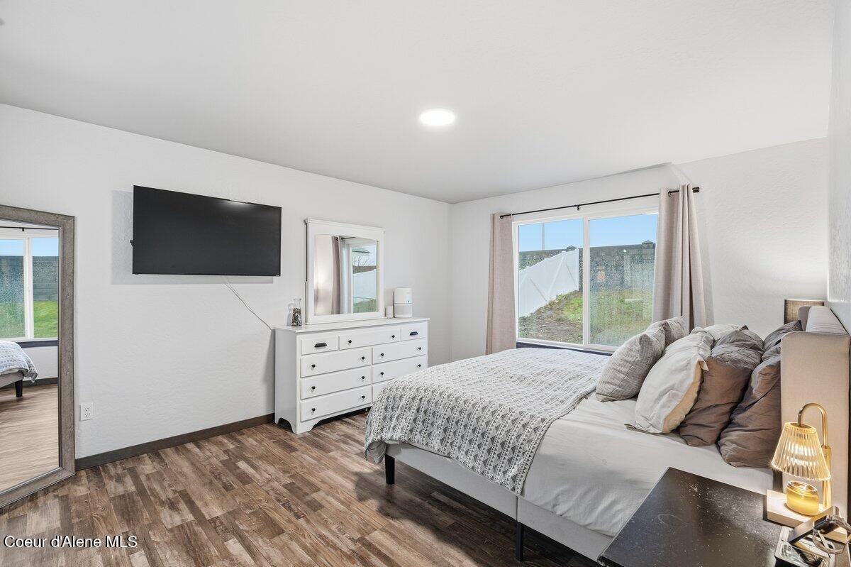8562 West Seed Avenue Rathdrum, ID 83858 - Photo 15 of 30 Primary Bedroom (6)