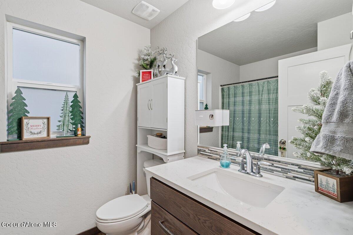 8562 West Seed Avenue Rathdrum, ID 83858 - Photo 21 of 30 Full Bath (8)