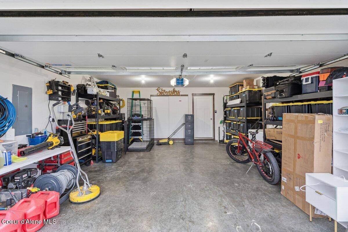 8562 West Seed Avenue Rathdrum, ID 83858 - Photo 29 of 30 Garage (1)