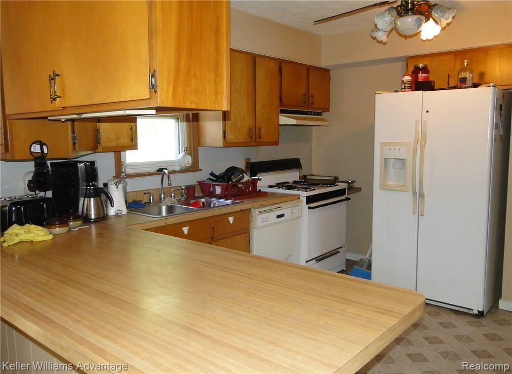 Kitchen 1.jpg