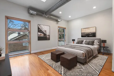 $1,150,000 | 2016 West Concord Place, Chicago, IL 60647
