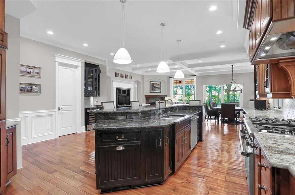 2167 Finchley Road Carmel, IN 46032 - Photo 12 of 59