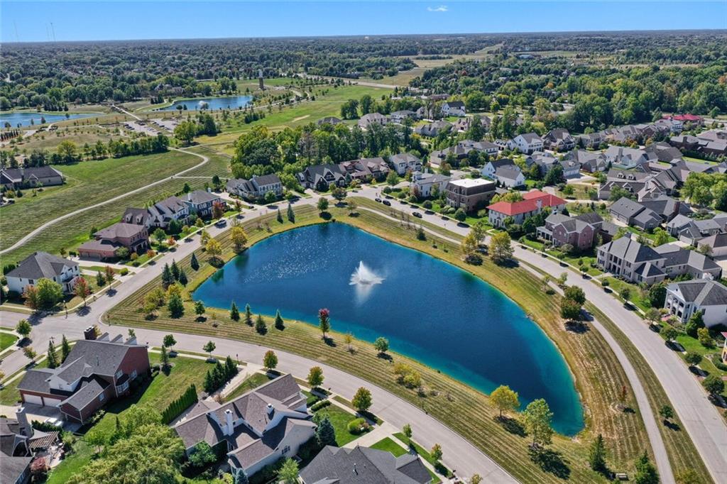 2167 Finchley Road Carmel, IN 46032 - Photo 3 of 59