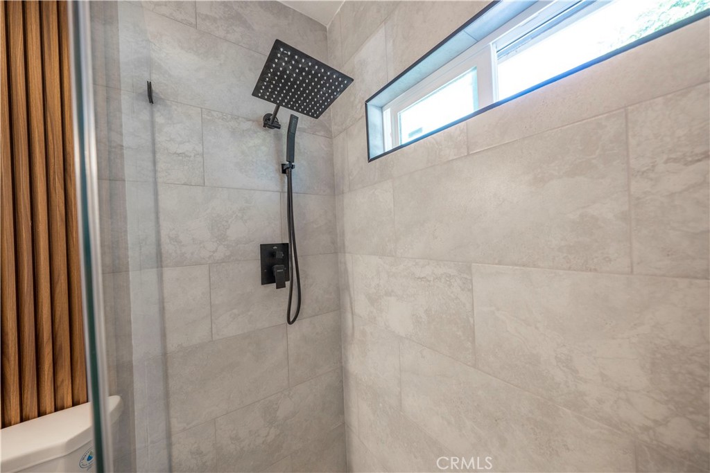 15163 Hayter Avenue Paramount, CA 90723 - Photo 11 of 37