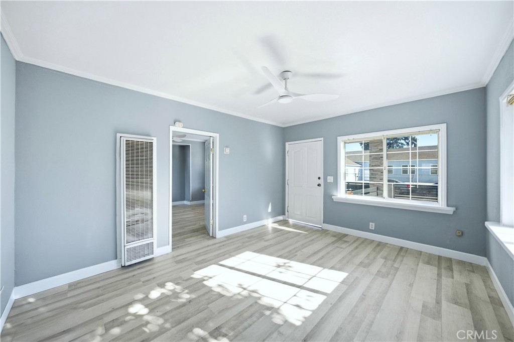 15163 Hayter Avenue Paramount, CA 90723 - Photo 5 of 37