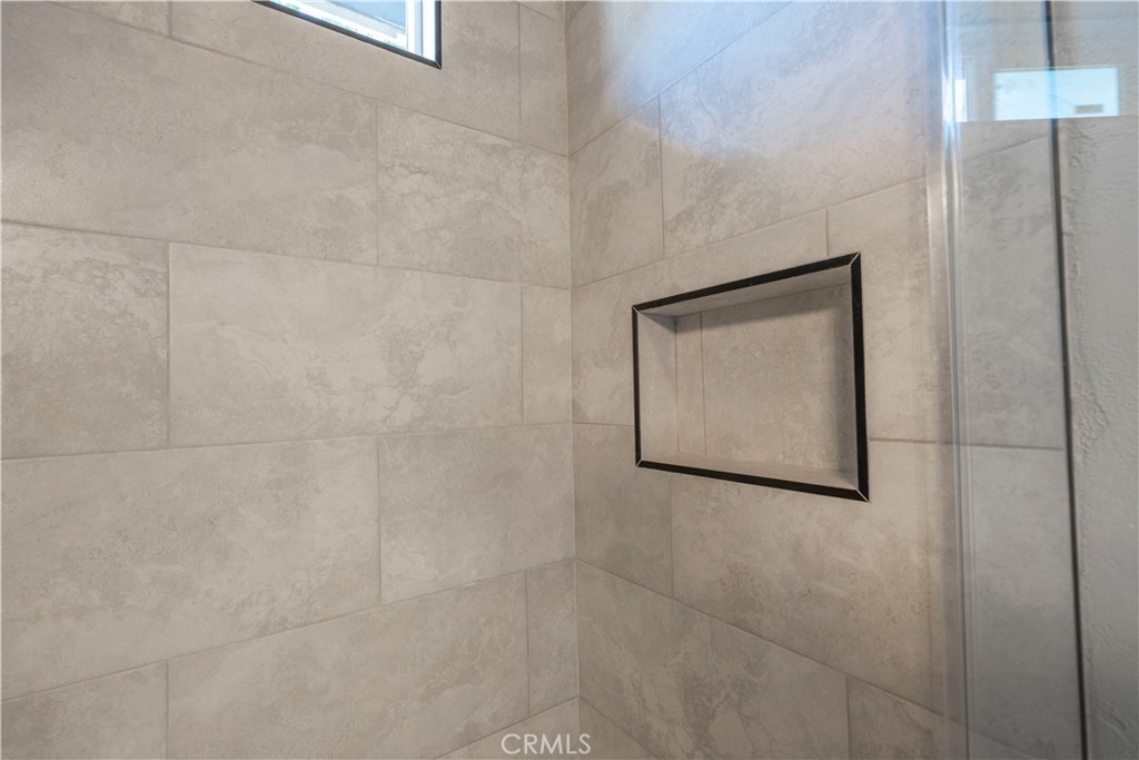 15163 Hayter Avenue Paramount, CA 90723 - Photo 10 of 37