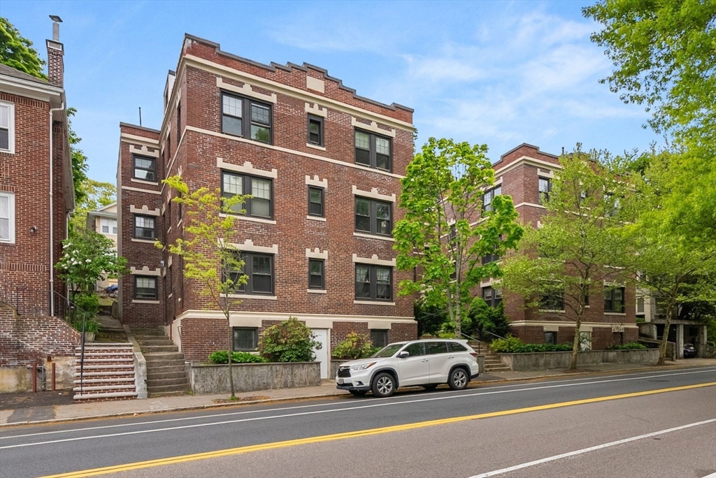 592 Washington Street, Unit 5 Brookline, MA 02446 - Photo 11 of 13