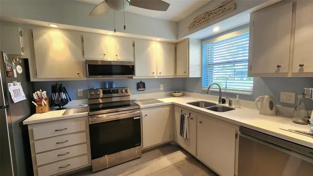 $169,900 | 700 Southeast 6th Avenue, Unit 106, Deerfield Beach, FL 33441