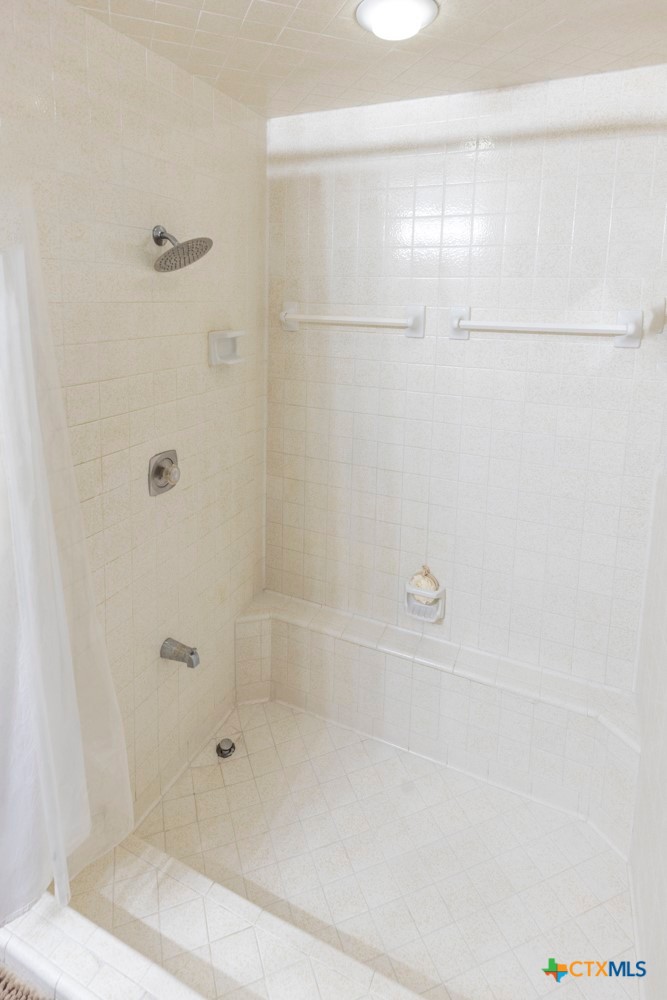 202 West Partridge Road Victoria, TX 77905 - Photo 19 of 33