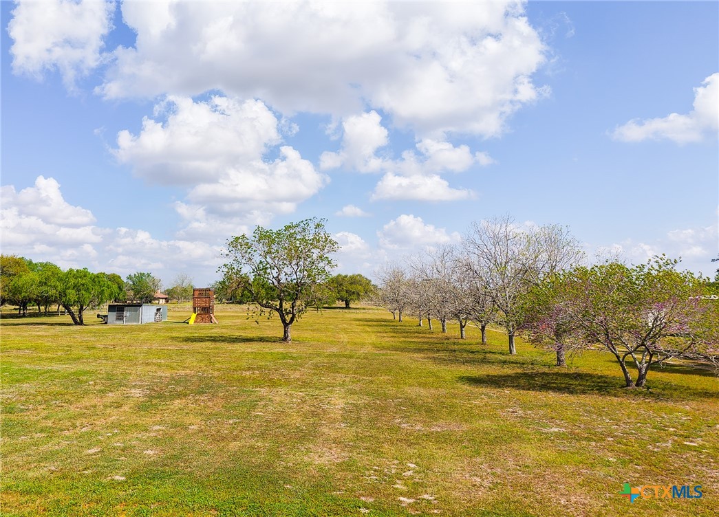202 West Partridge Road Victoria, TX 77905 - Photo 28 of 33