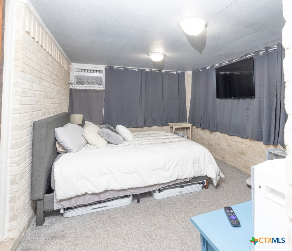 202 West Partridge Road Victoria, TX 77905 - Photo 6 of 33