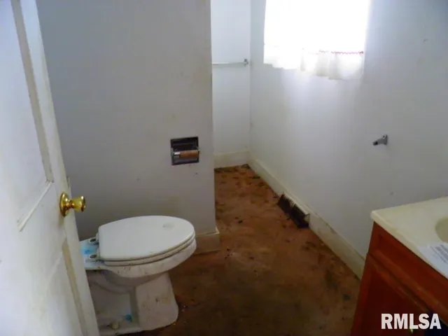 $99,900 | 808 East 3rd Avenue, Coal Valley, IL 61240