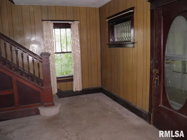 $99,900 | 808 East 3rd Avenue, Coal Valley, IL 61240