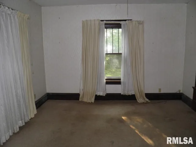 $99,900 | 808 East 3rd Avenue, Coal Valley, IL 61240