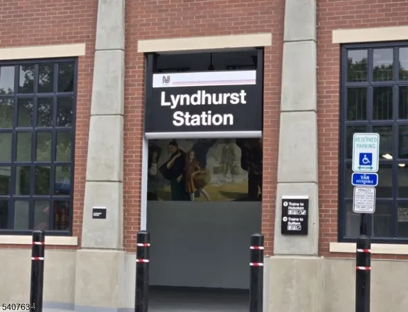 $2,395 | 528 Valley Brook Avenue, Lyndhurst, NJ 07071