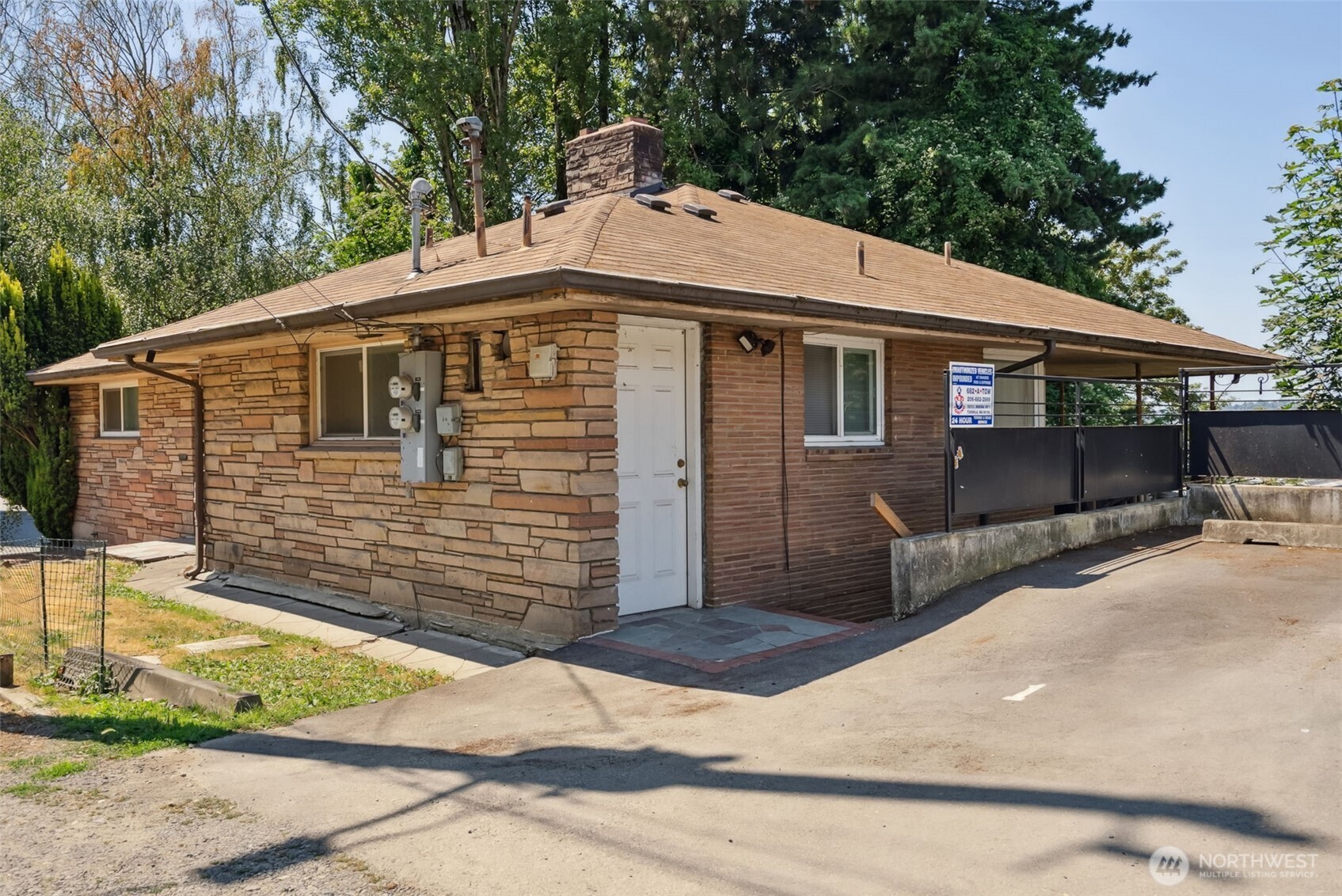 1306 South Bayview Street Seattle, WA 98144 - Photo 1 of 13 Gallery Image 1