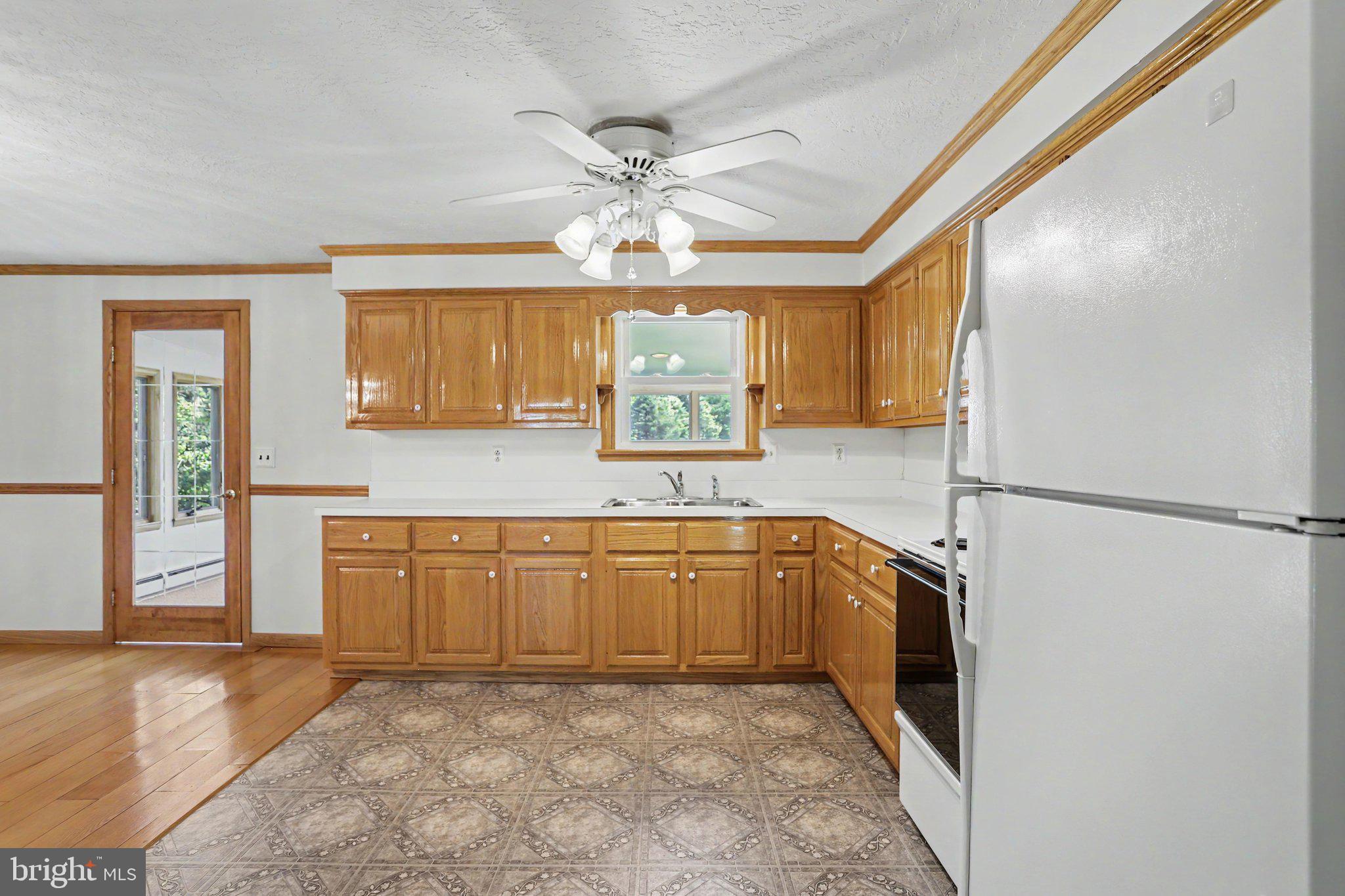 2715 Reservoir Road Spring Grove, PA 17362 - Photo 12 of 32 Gallery Image 12